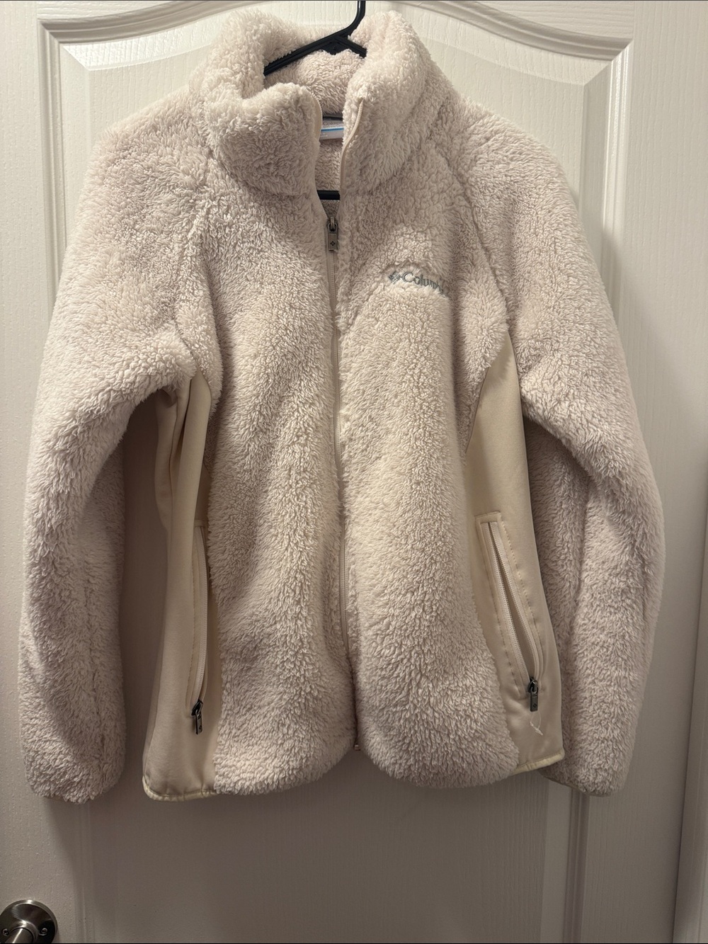 Columbia Women’s Cream Sherpa Jacket